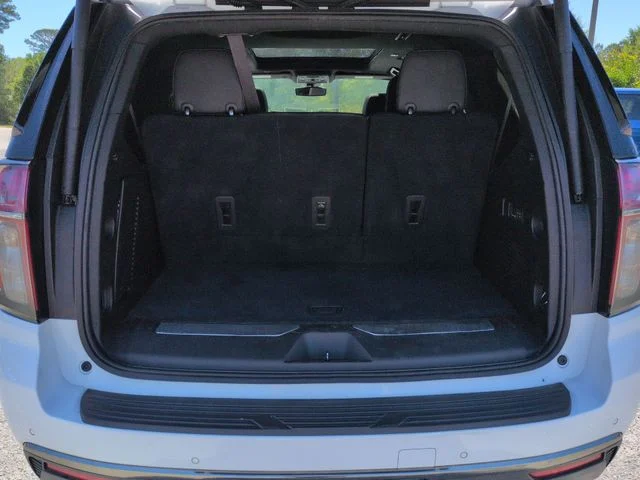 Used 2022 White Chevrolet Z71 image 33