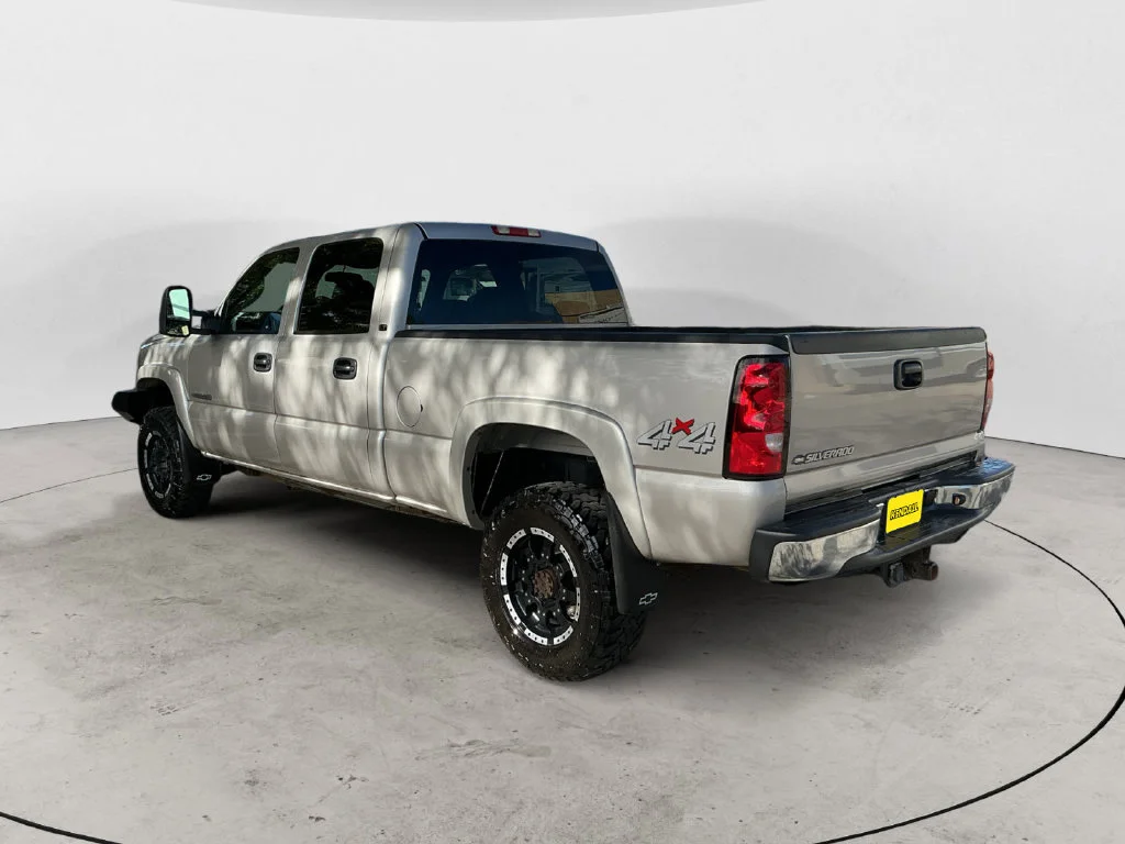 Used 2007 Silver Birch Metallic Chevrolet LT1 image 11