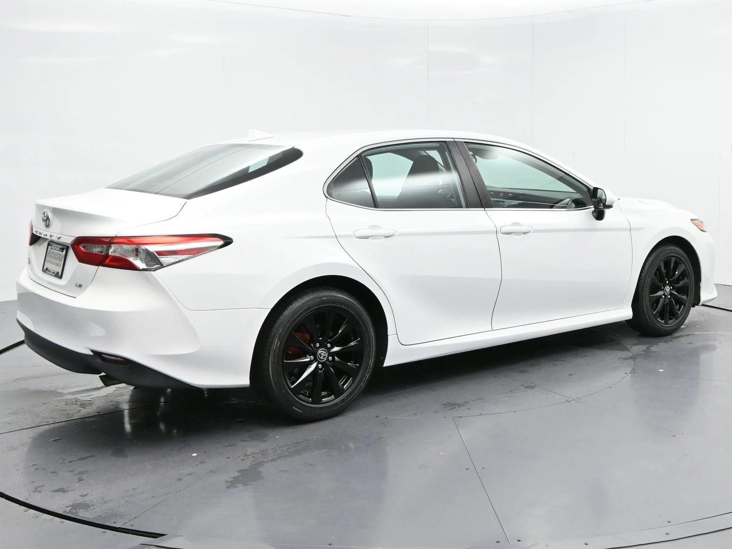 Used 2020 Super White Toyota LE image 7