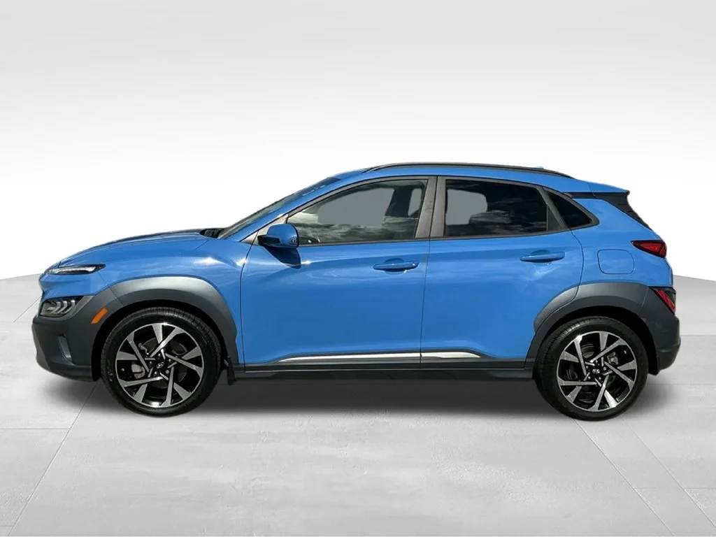 Used 2022 Blue Hyundai Limited image 3
