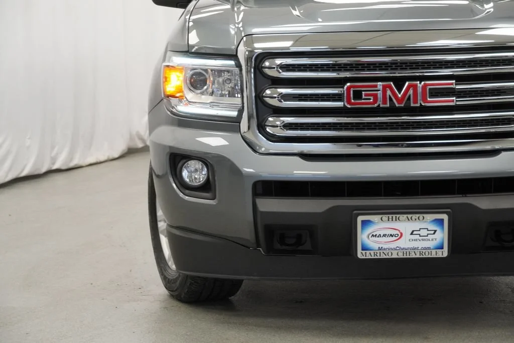 Used 2020 SATIN STEEL METALLIC GMC 4WD SLE image 32