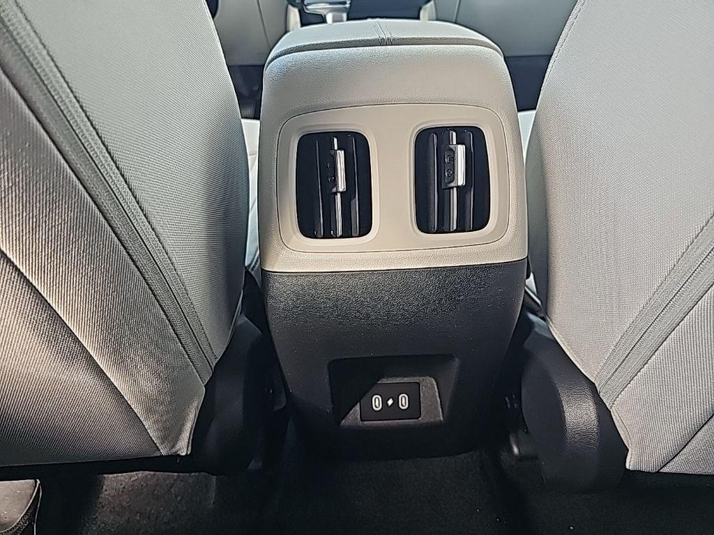 New 2026 White Hyundai SEL AWD image 30