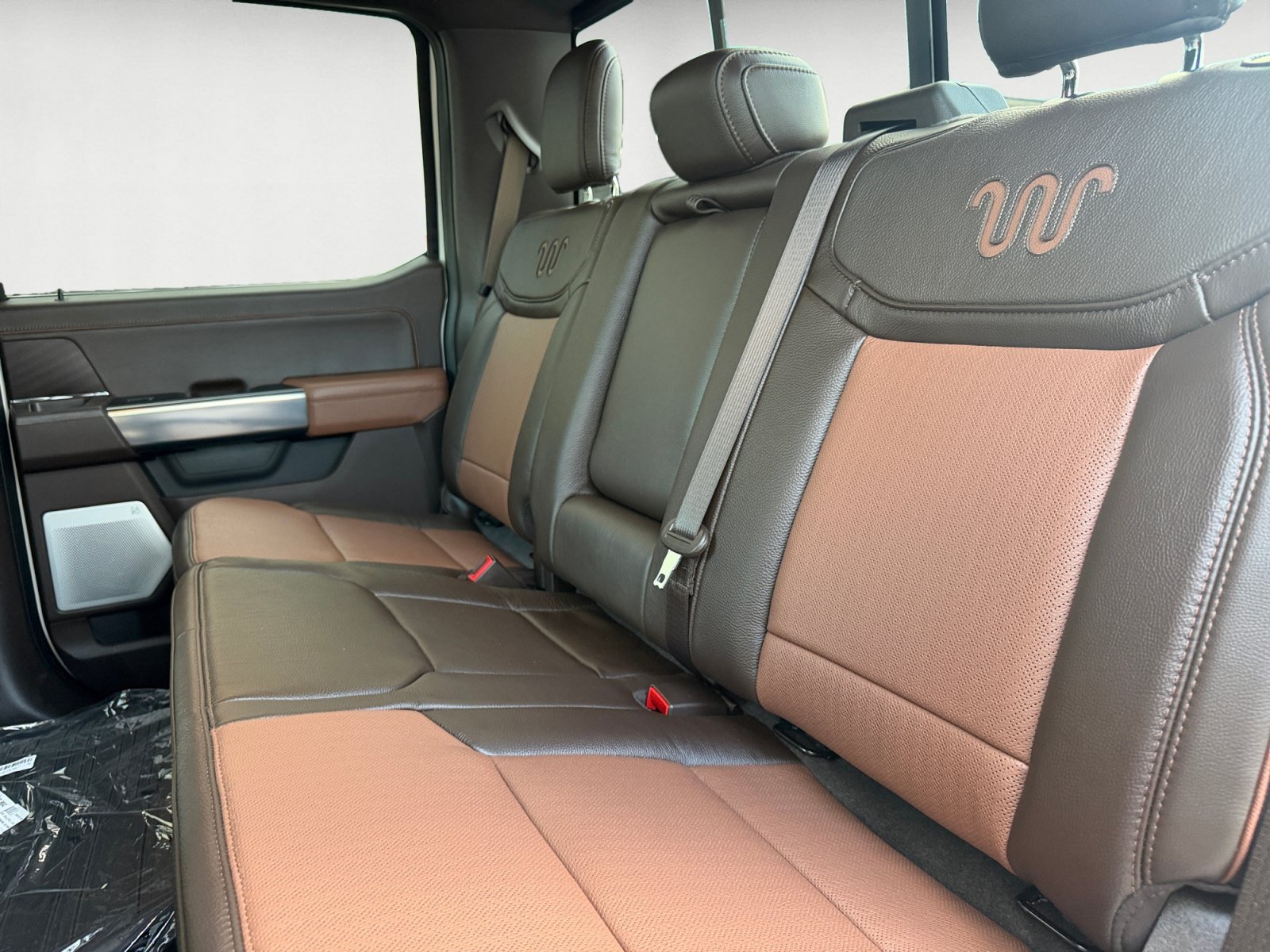 New 2026 Star White Metallic Tri-Coat Ford King Ranch image 13