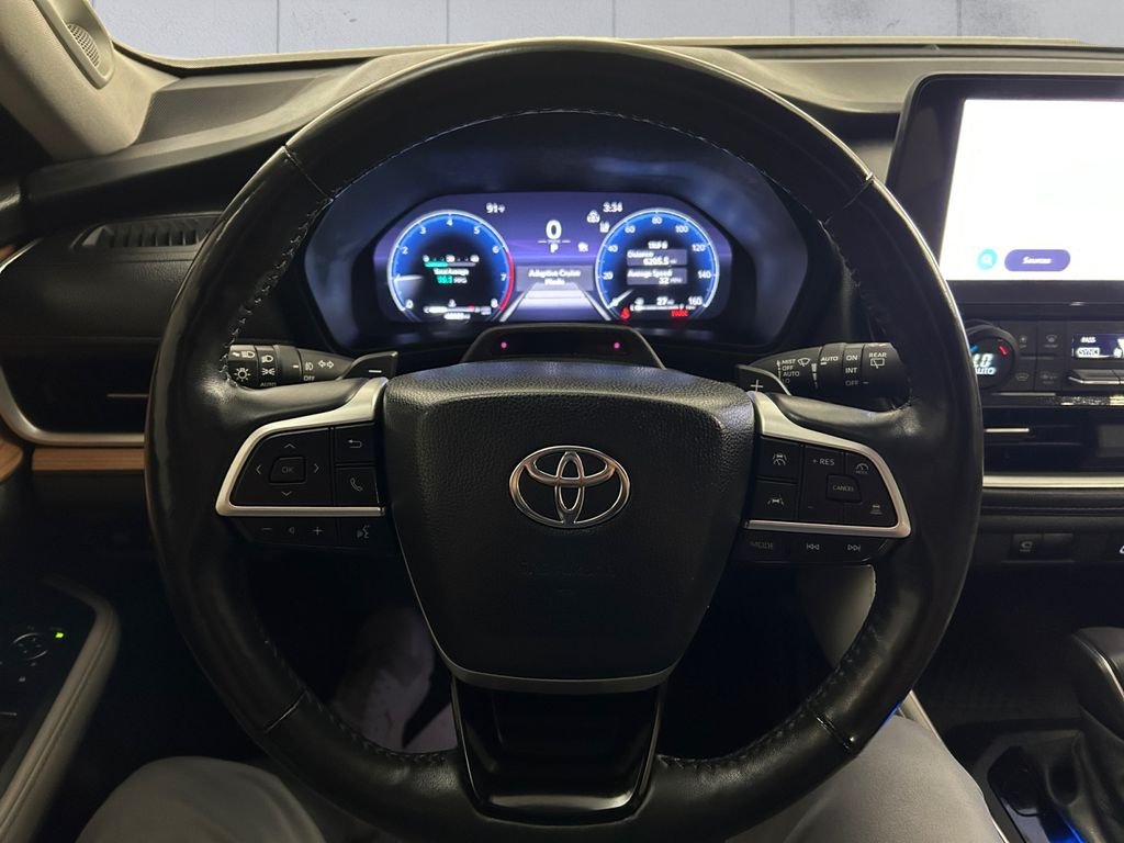 Used 2024 Black Toyota Platinum image 9