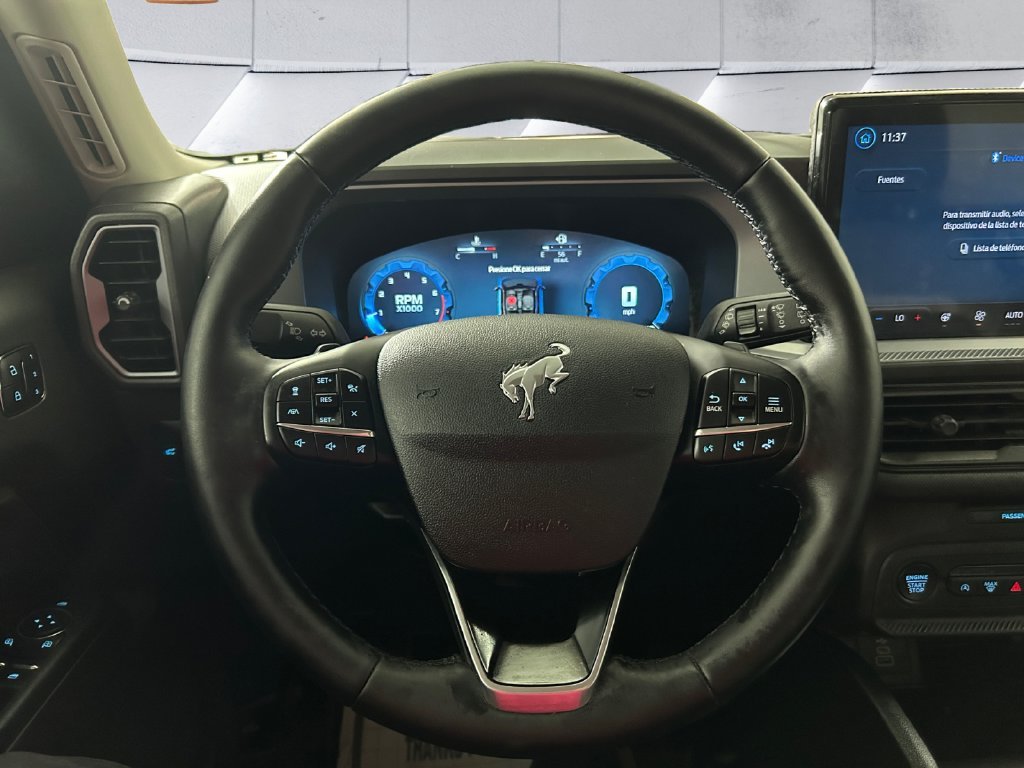 Used 2025 White Ford Badlands image 9