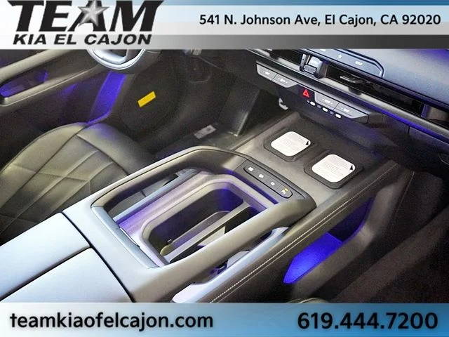 New 2027 White Kia X-Line SX image 14