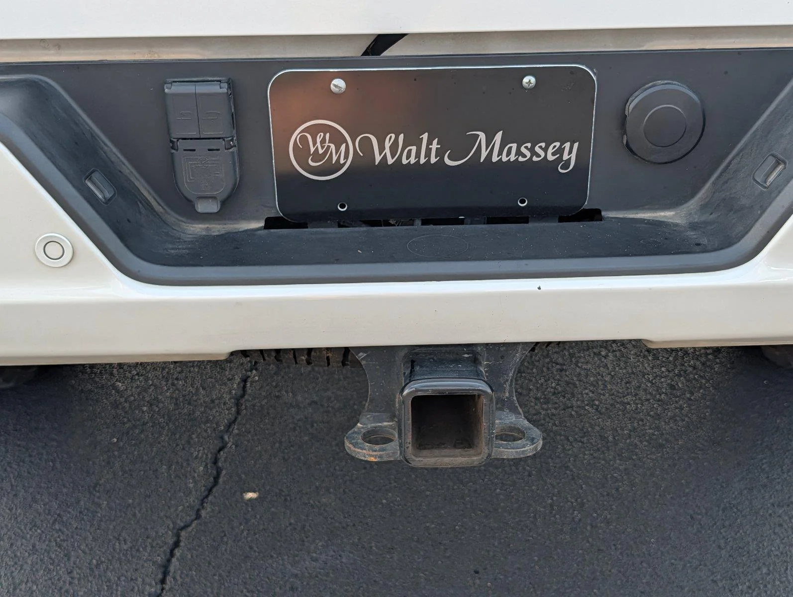 Used 2022 White Frost Tricoat GMC Denali image 37