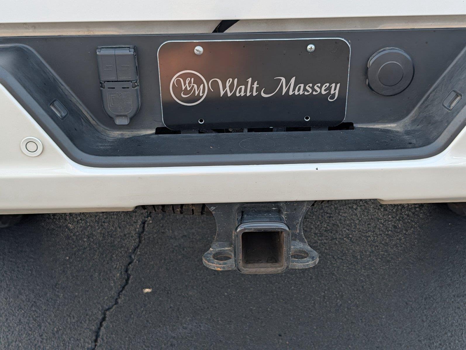 Used 2022 White Frost Tricoat GMC Denali image 37