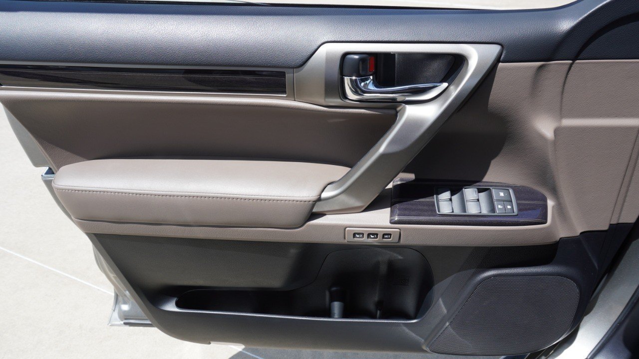 Certified Used 2021 ATOMIC SILVER Lexus GX 460 Premium image 23