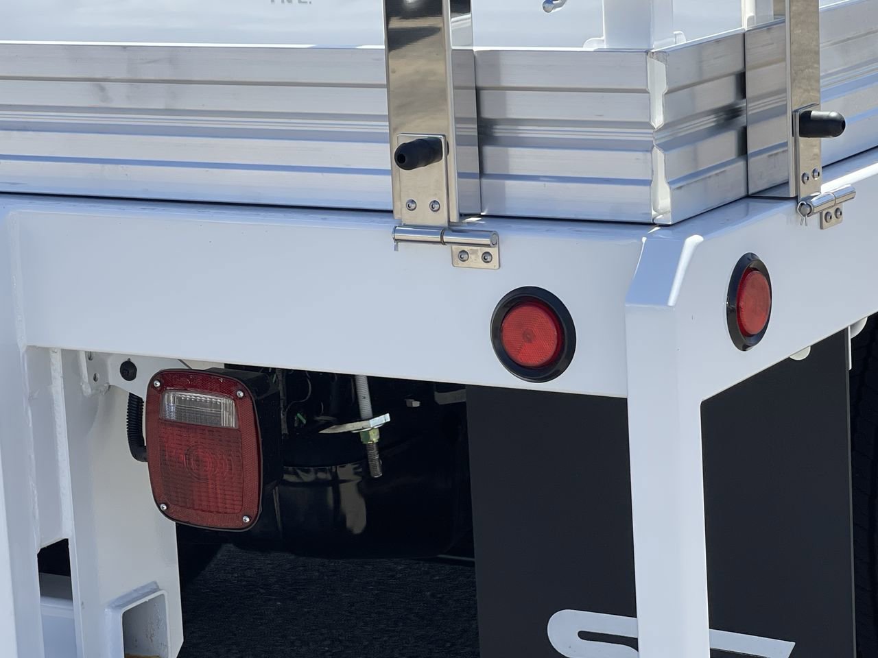 New 2026 Oxford White Ford  image 9