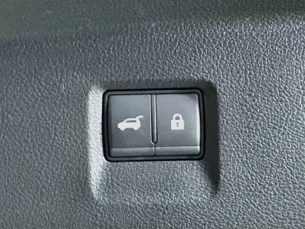 Certified Used 2027 White INFINITI LUXE image 36