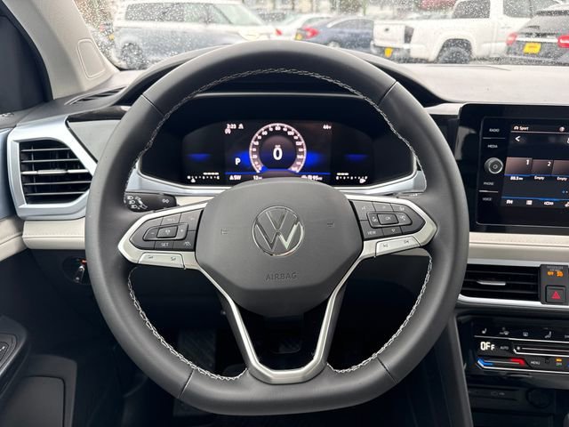 New 2026 Deep Black Pearl Volkswagen SE image 21