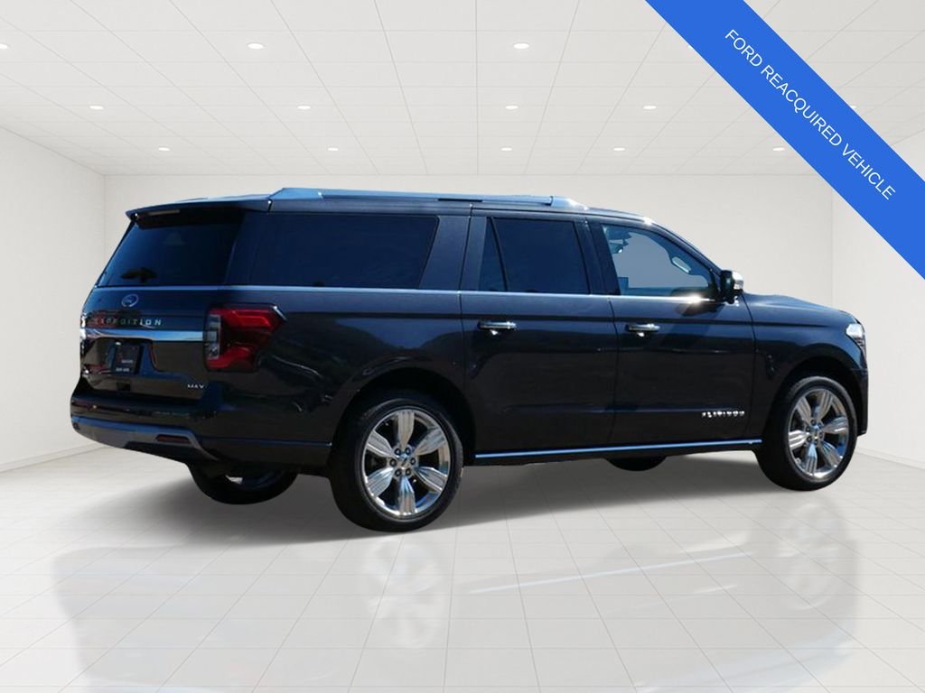 Used 2023  Ford Platinum image 3