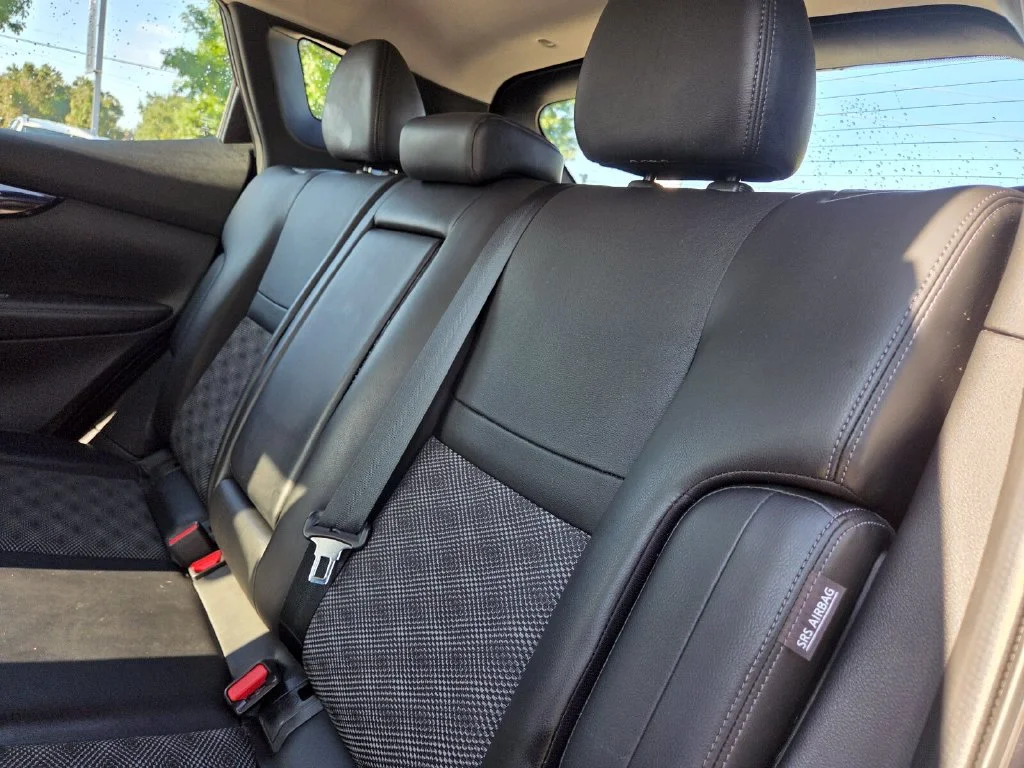 Used 2021 Gray Nissan SV image 24