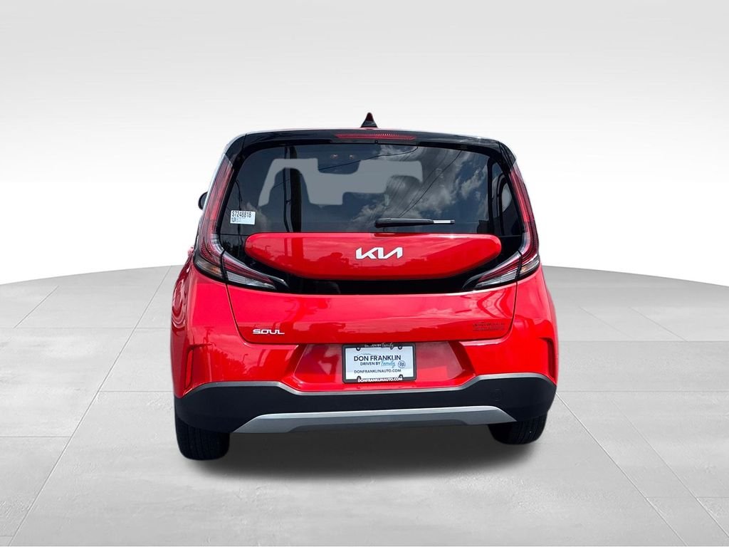 Used 2025 Red Kia LX image 4