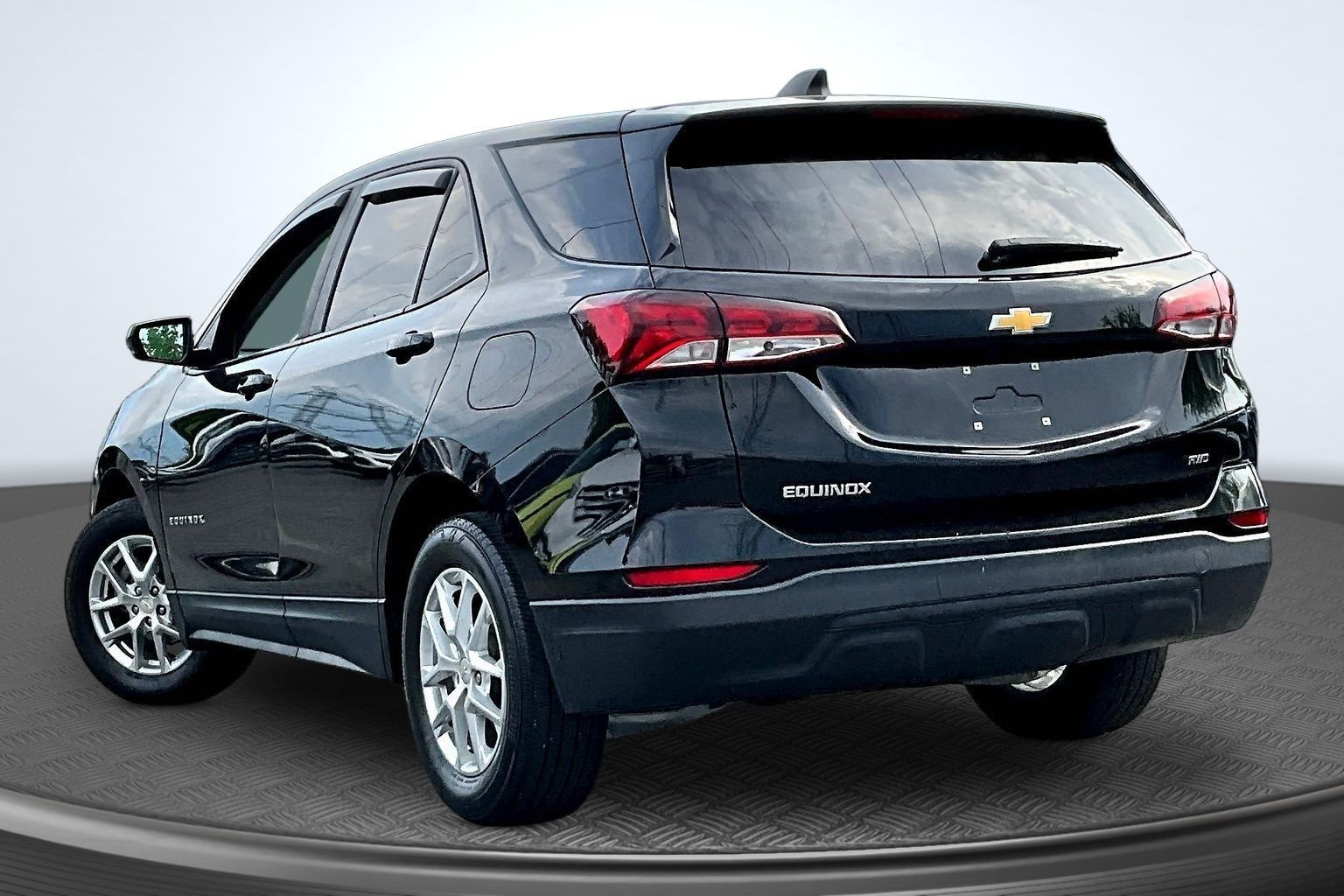 Used 2022 Black Chevrolet LS image 4