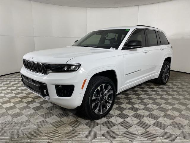 2025 Jeep Grand Cherokee Overland - Photo 16