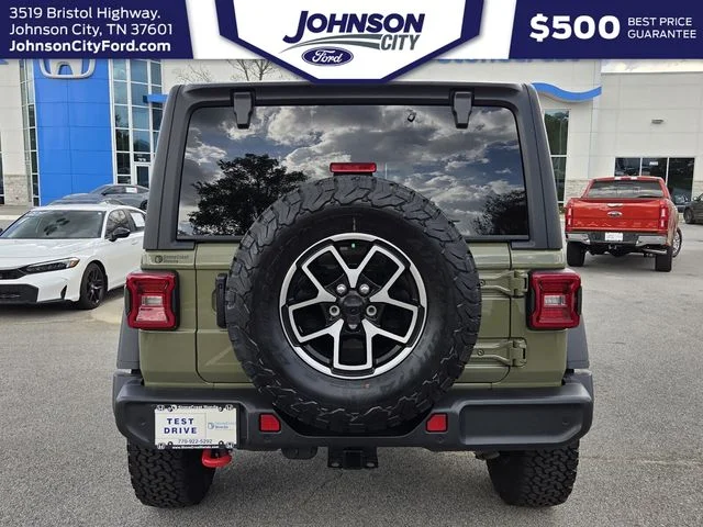 Used 2025 Green Jeep Rubicon image 5