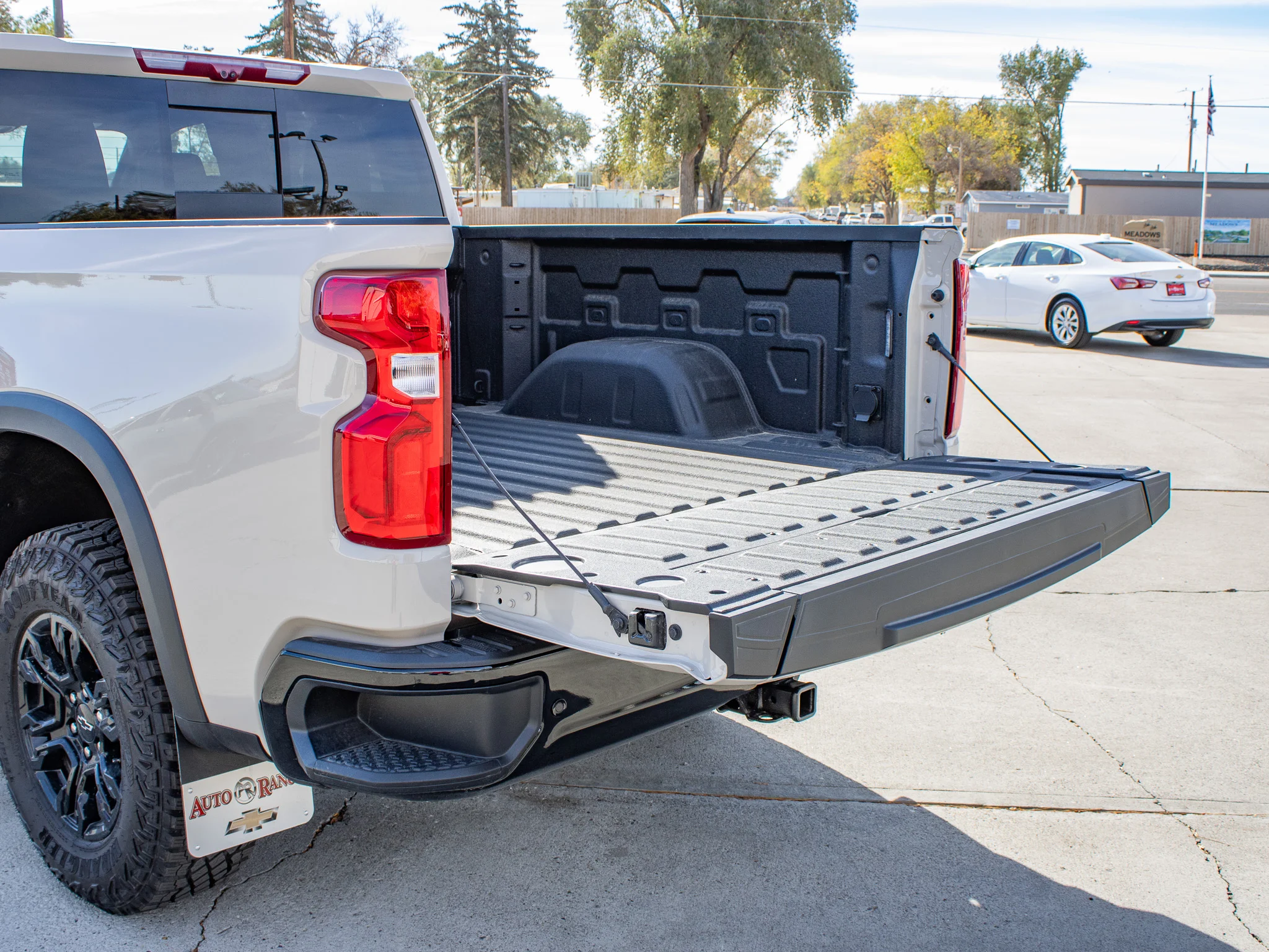 2026 Chevrolet Silverado 1500 ZR2 - Photo 9
