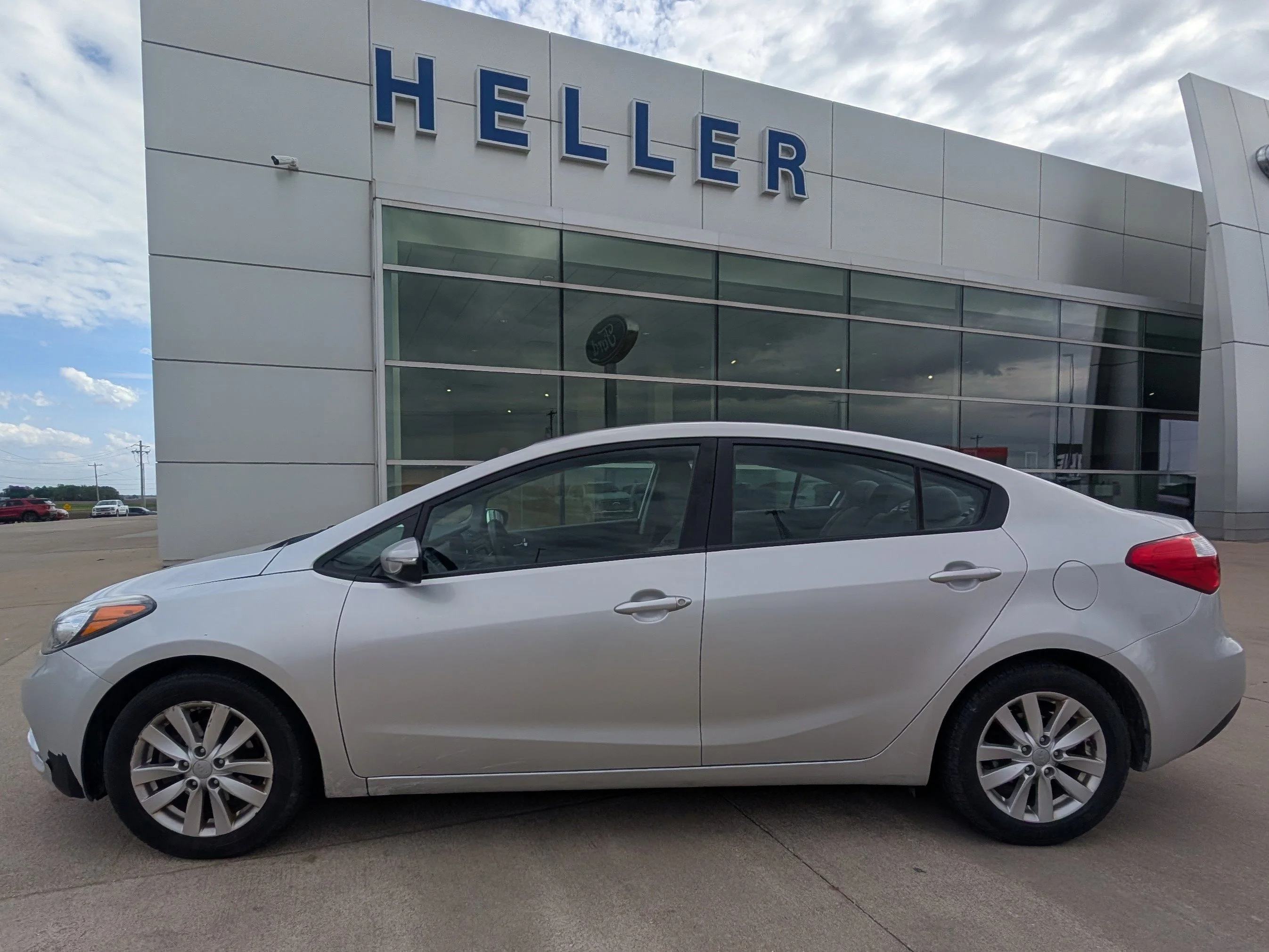 Used 2014 Bright Silver Kia LX image 3