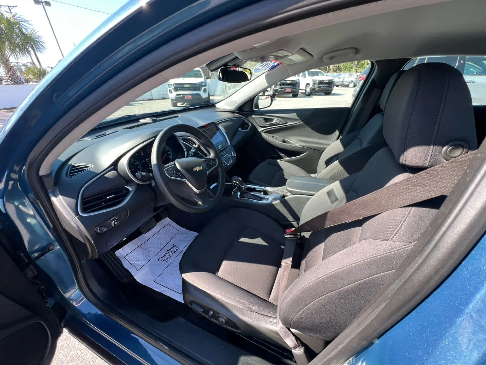 Used 2025 Lakeshore Blue Metallic Chevrolet 1LT image 7