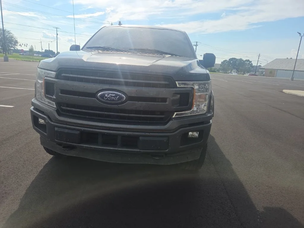 Used 2020 Gray Ford XLT image 2
