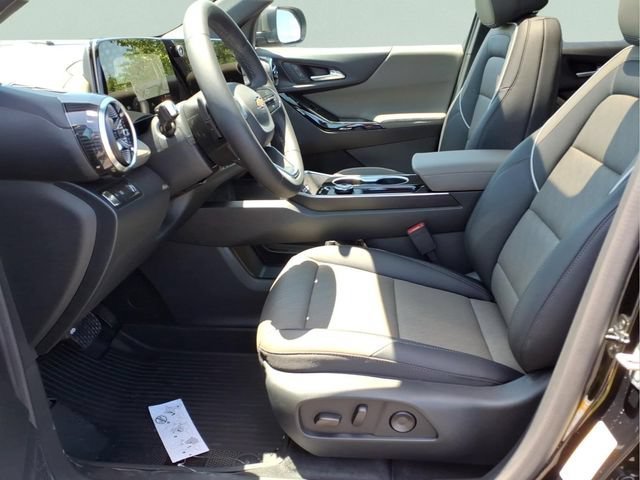 New 2026 Mosaic Black Metallic Chevrolet LT image 16