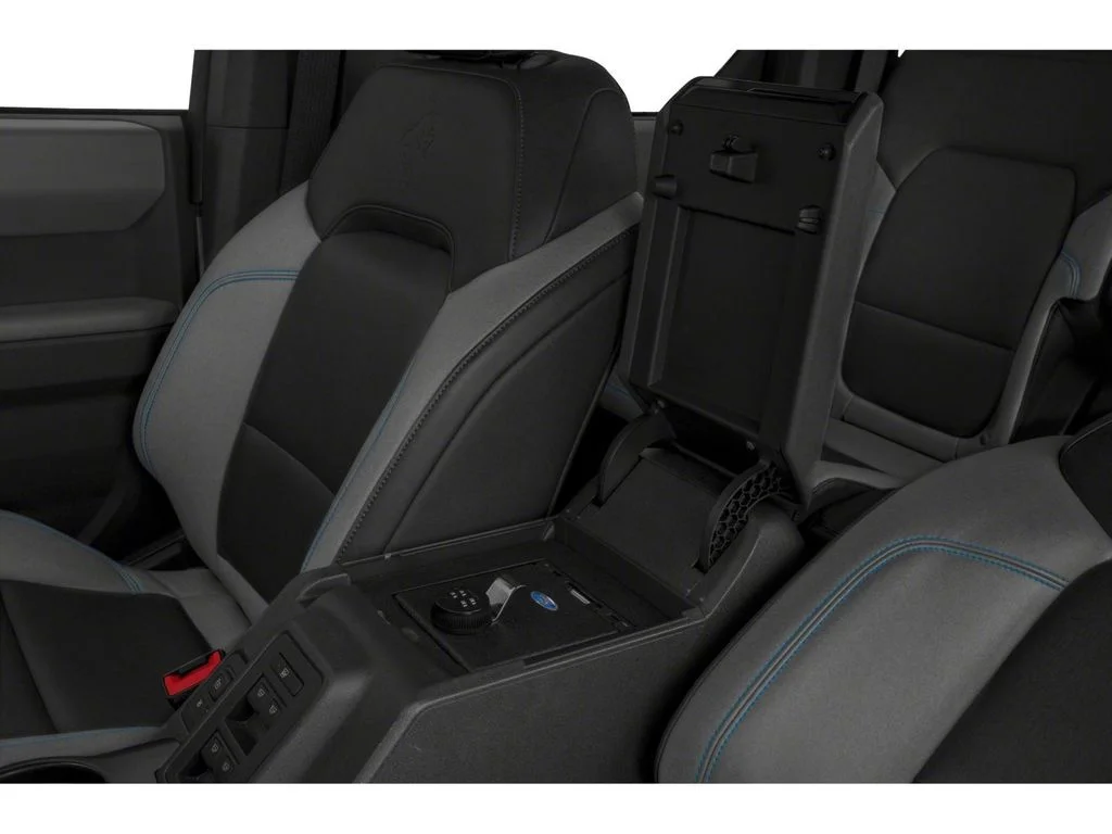 Used 2023 Oxford White Ford Black Diamond image 10