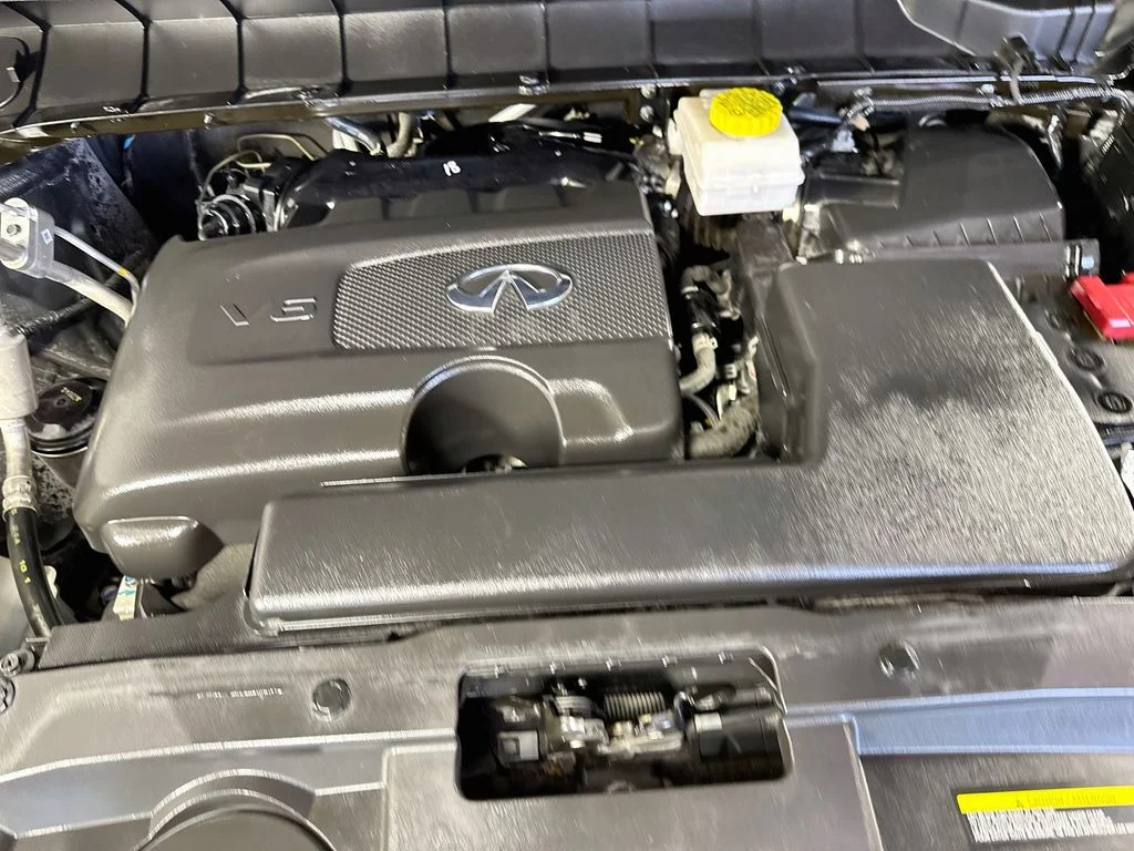 Certified Used 2024 Mineral INFINITI LUXE image 43