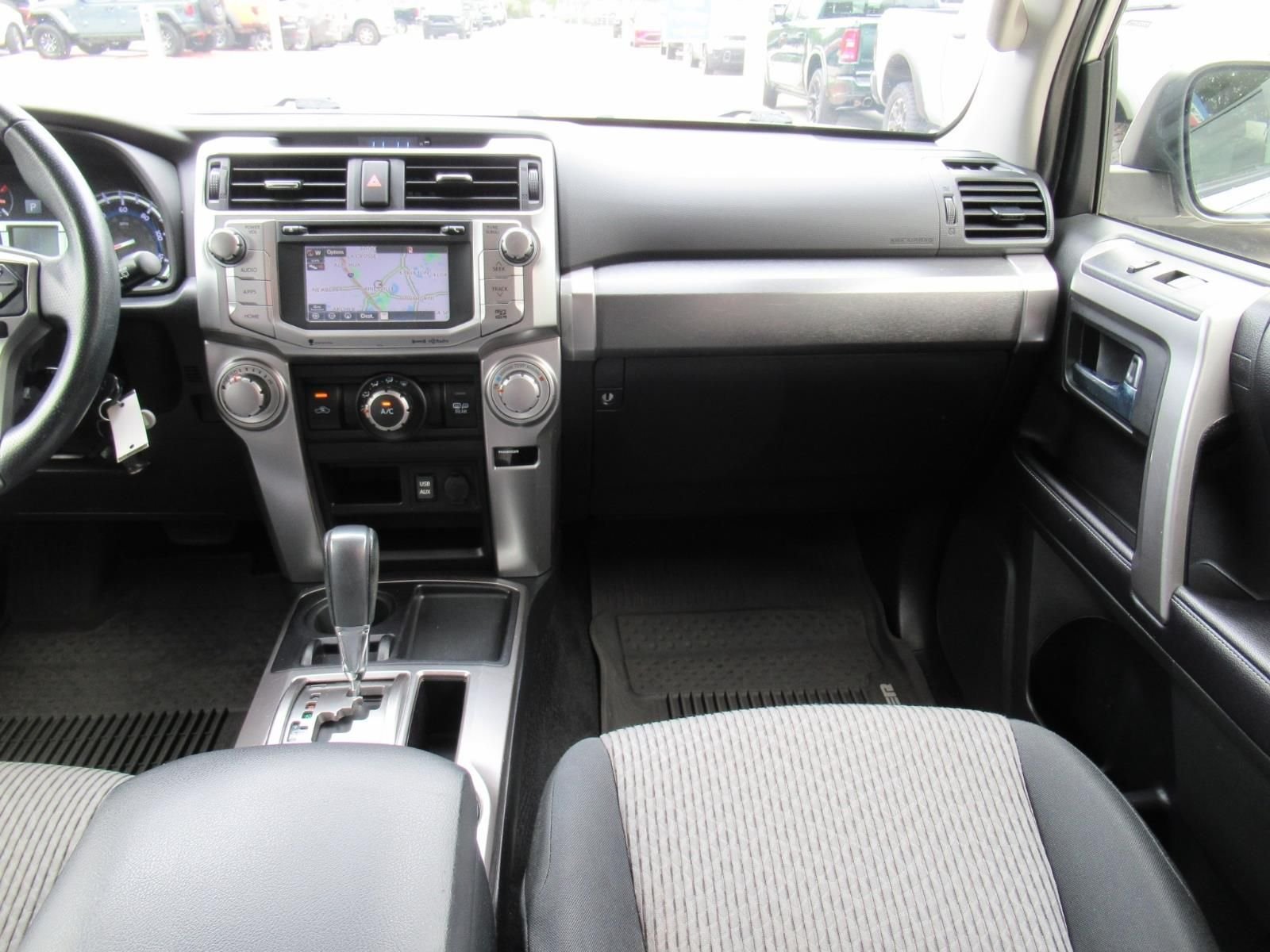 Used 2018 Silver Toyota SR5 image 14