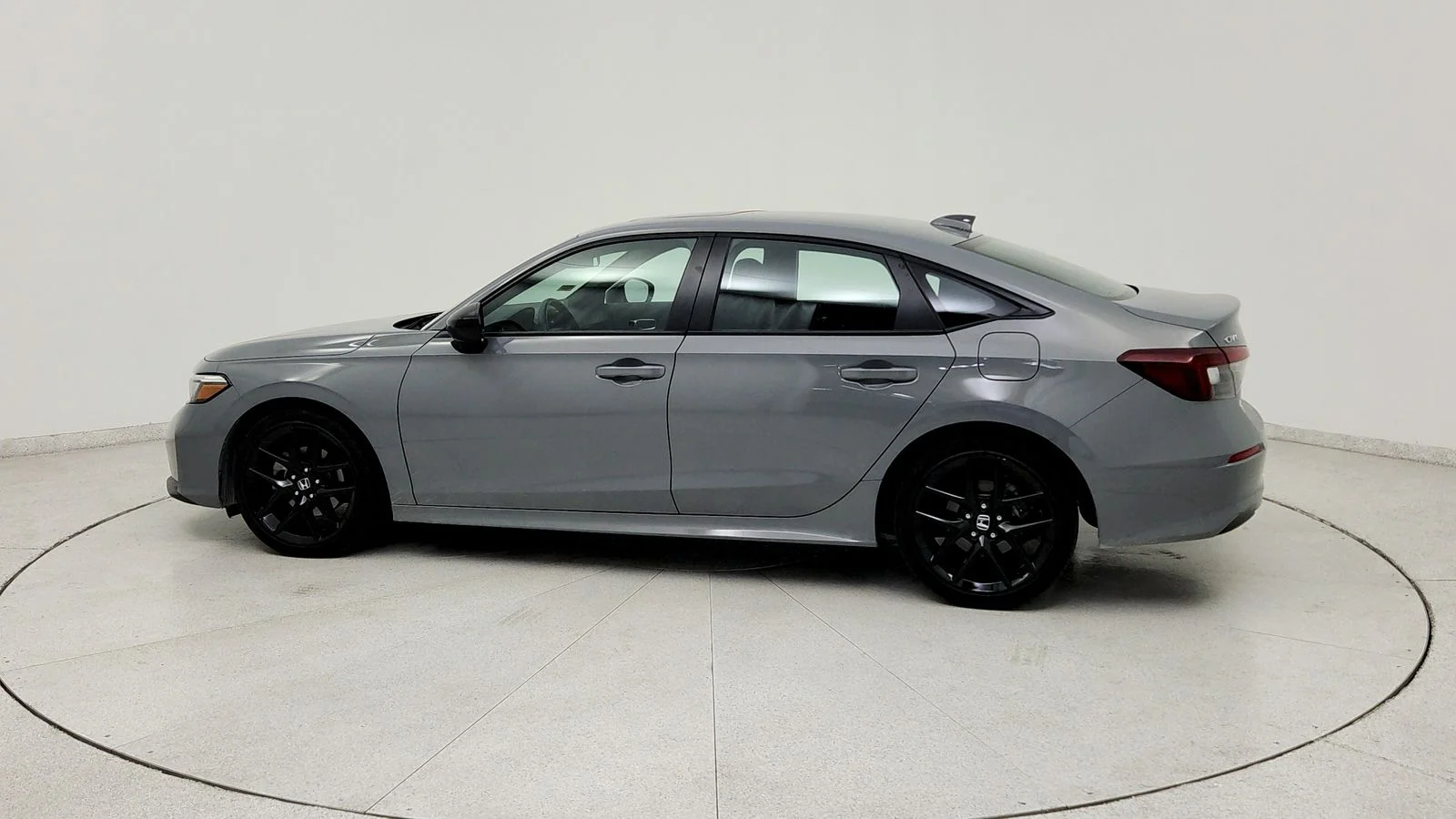 Used 2025 Gray Honda Sport Touring image 4