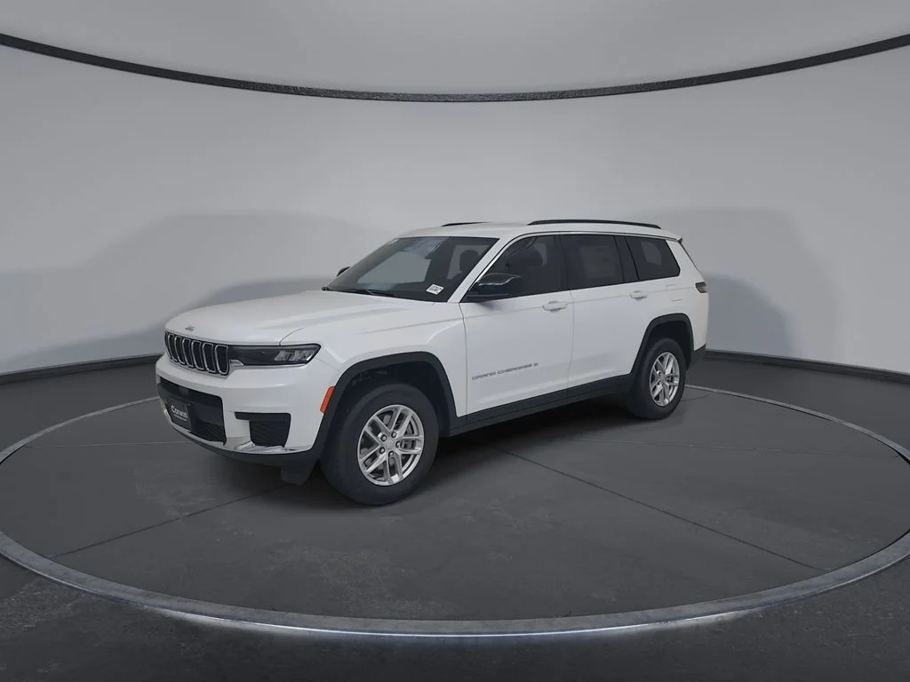 New 2026 Bright White Clear-Coat Exterior Paint Jeep Laredo image 7