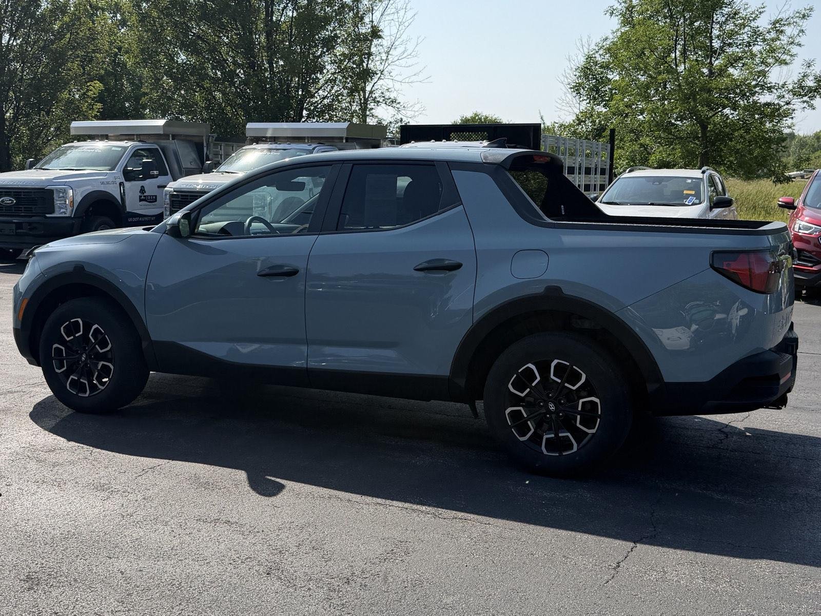 Used 2023 Blue Stone Hyundai SEL image 5