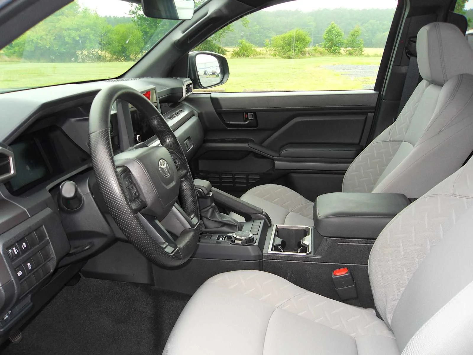 Used 2025 Underground Toyota SR5 image 12