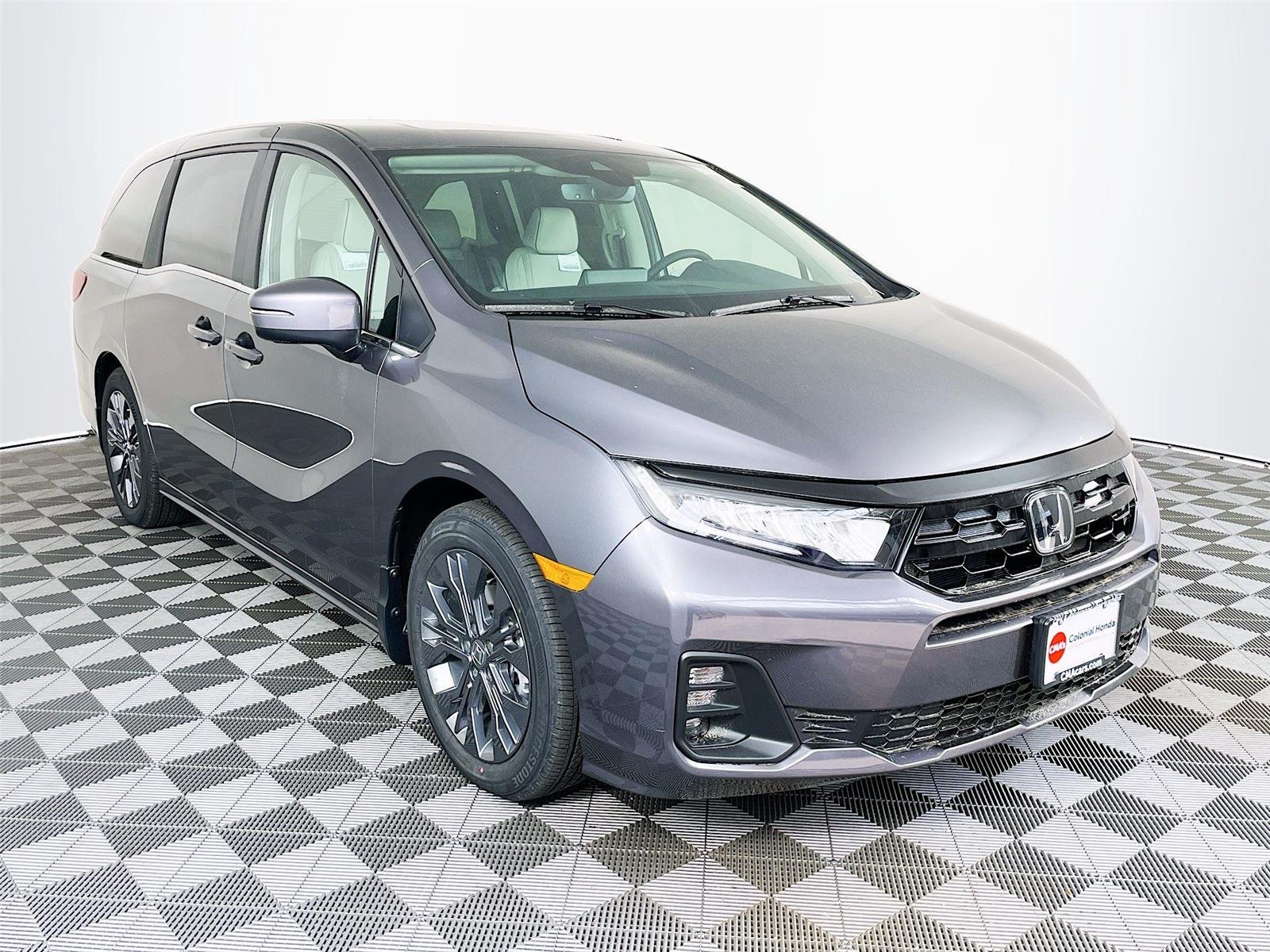 2026 Honda Odyssey Touring's photo