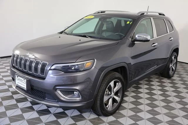 Used 2021 Gray Jeep Limited image 4