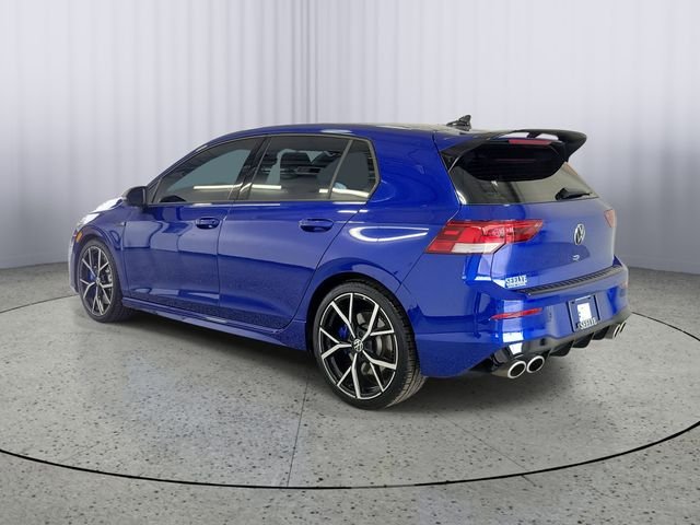 Used 2023  Volkswagen 2.0T image 3