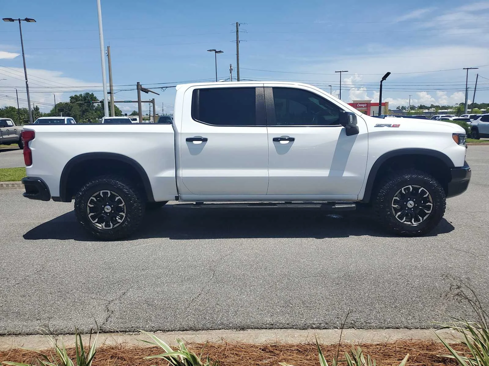 Used 2022 Summit White Chevrolet ZR2 image 7