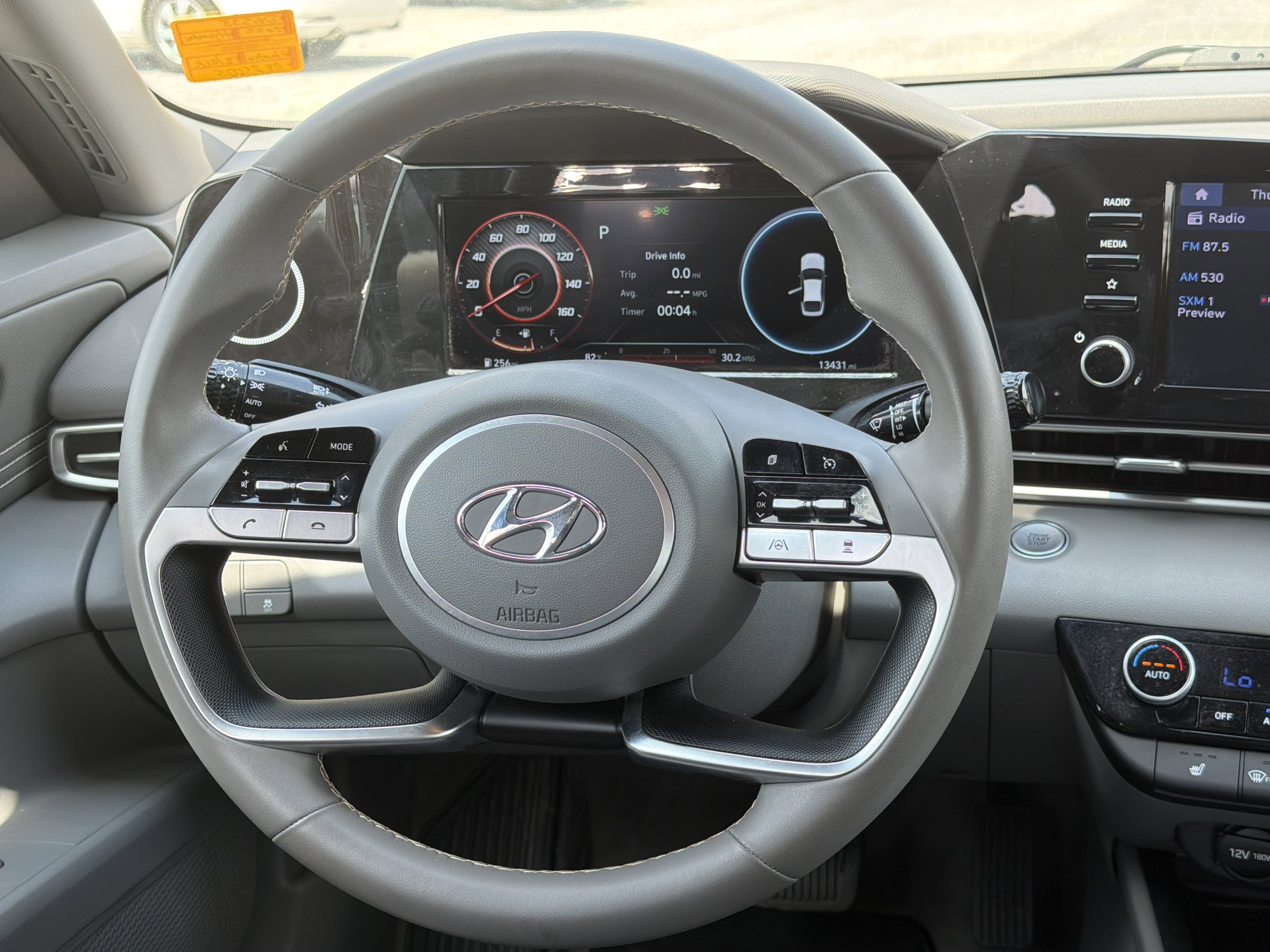 Used 2022 Phantom Black Hyundai SEL image 24