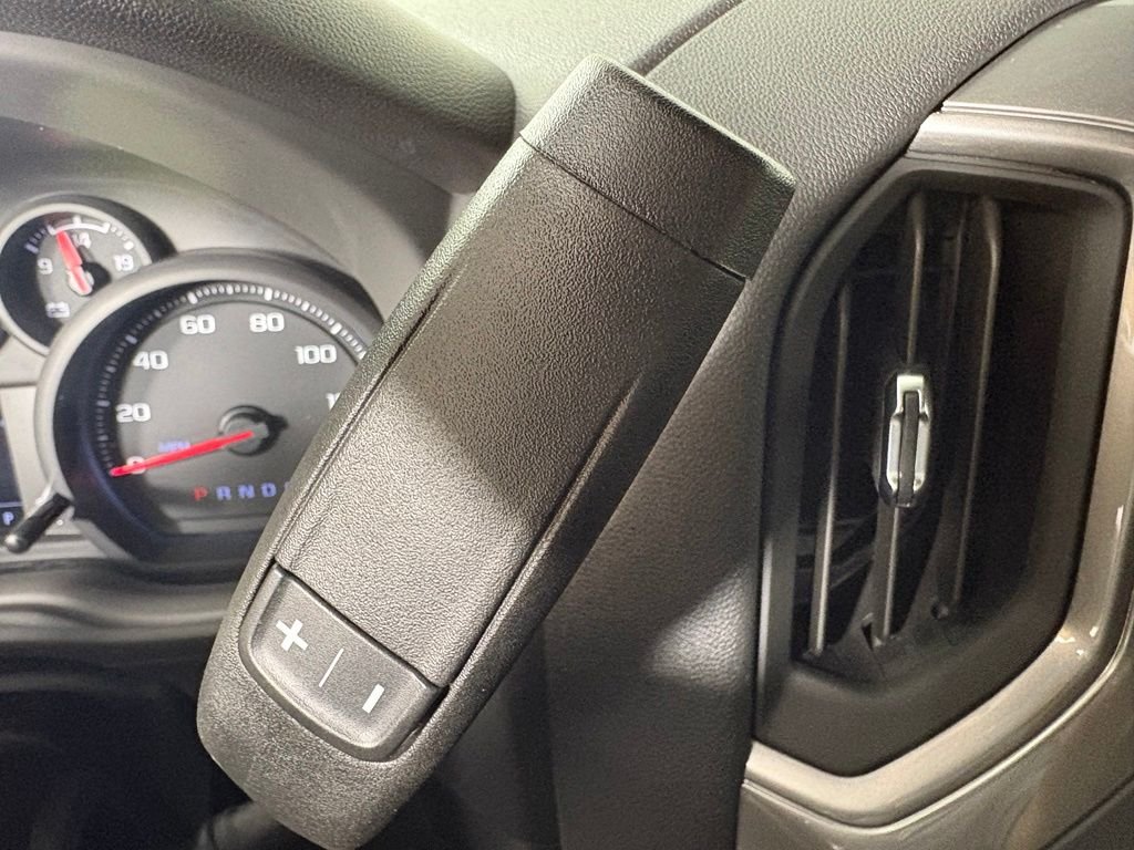 Used 2024 White Chevrolet Custom image 32