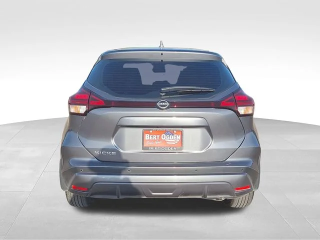 Used 2025 Gray Nissan S image 7