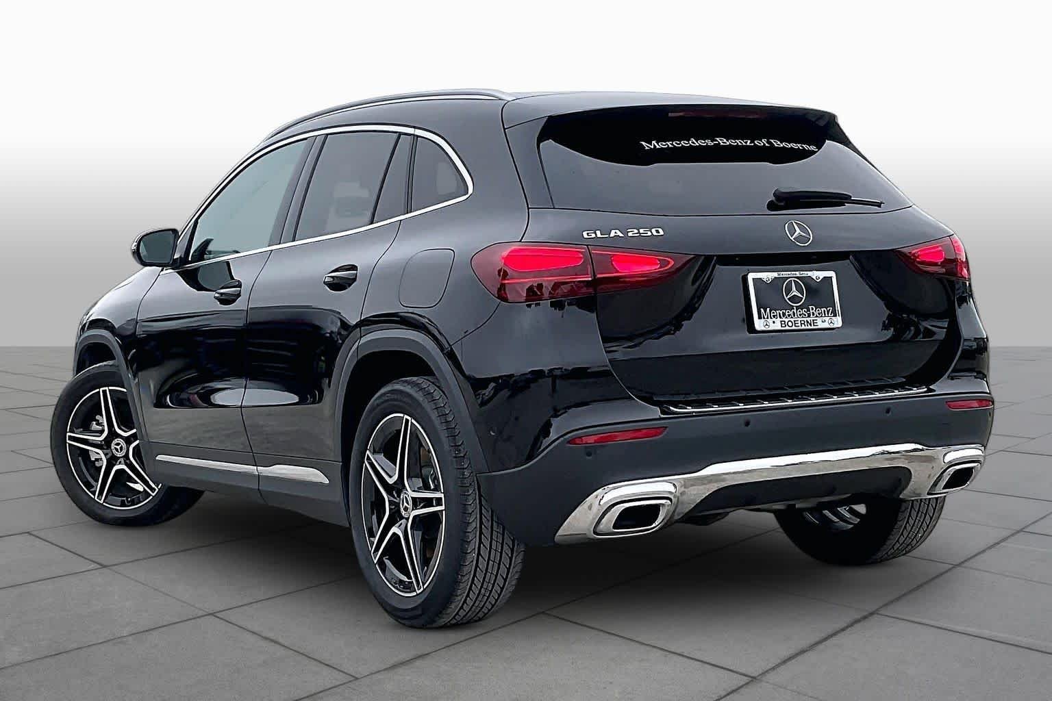 Used 2026 Cosmos Black Metallic Mercedes-Benz GLA 250 image 12