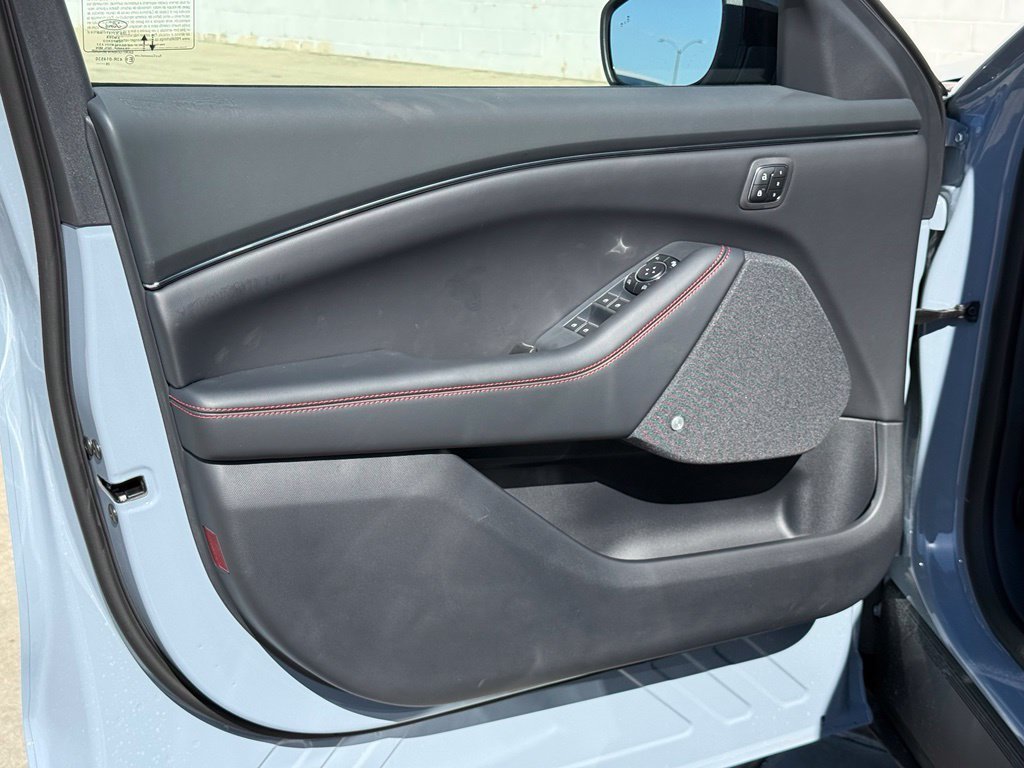 New 2026 Glacier Gray Metallic Tri-coat Ford Premium image 9