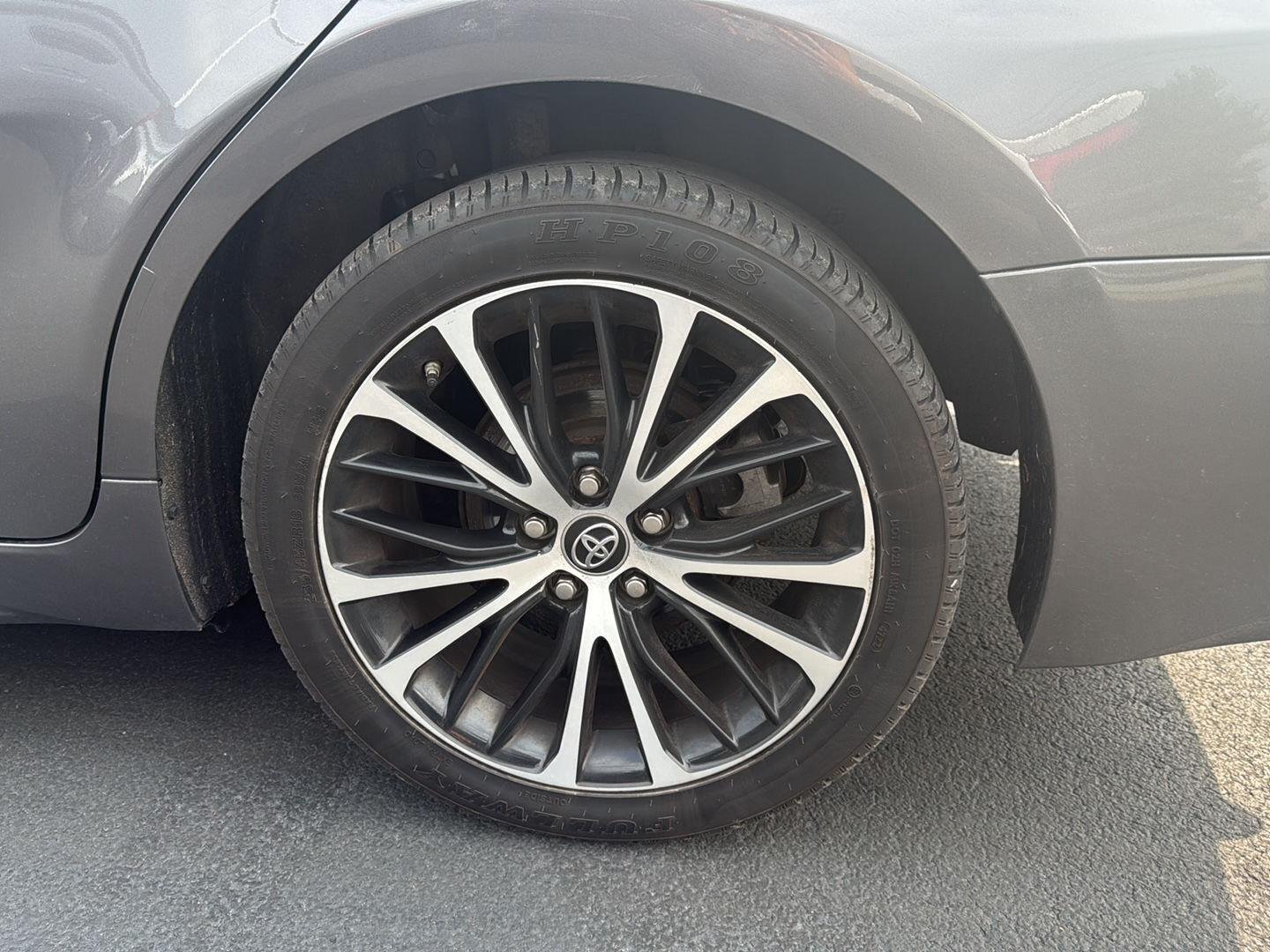Used 2019 Predawn Gray Mica Toyota SE image 8