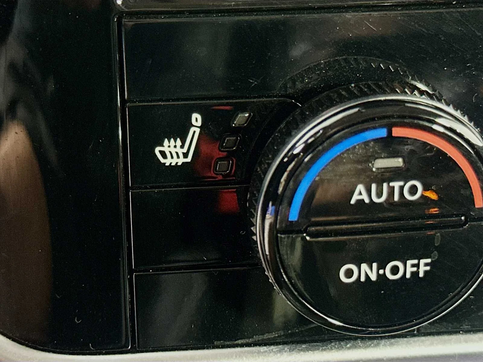Used 2026 Super Black Nissan SL image 19