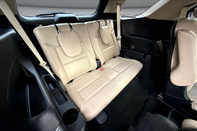 Used 2020 White Ford Limited image 27