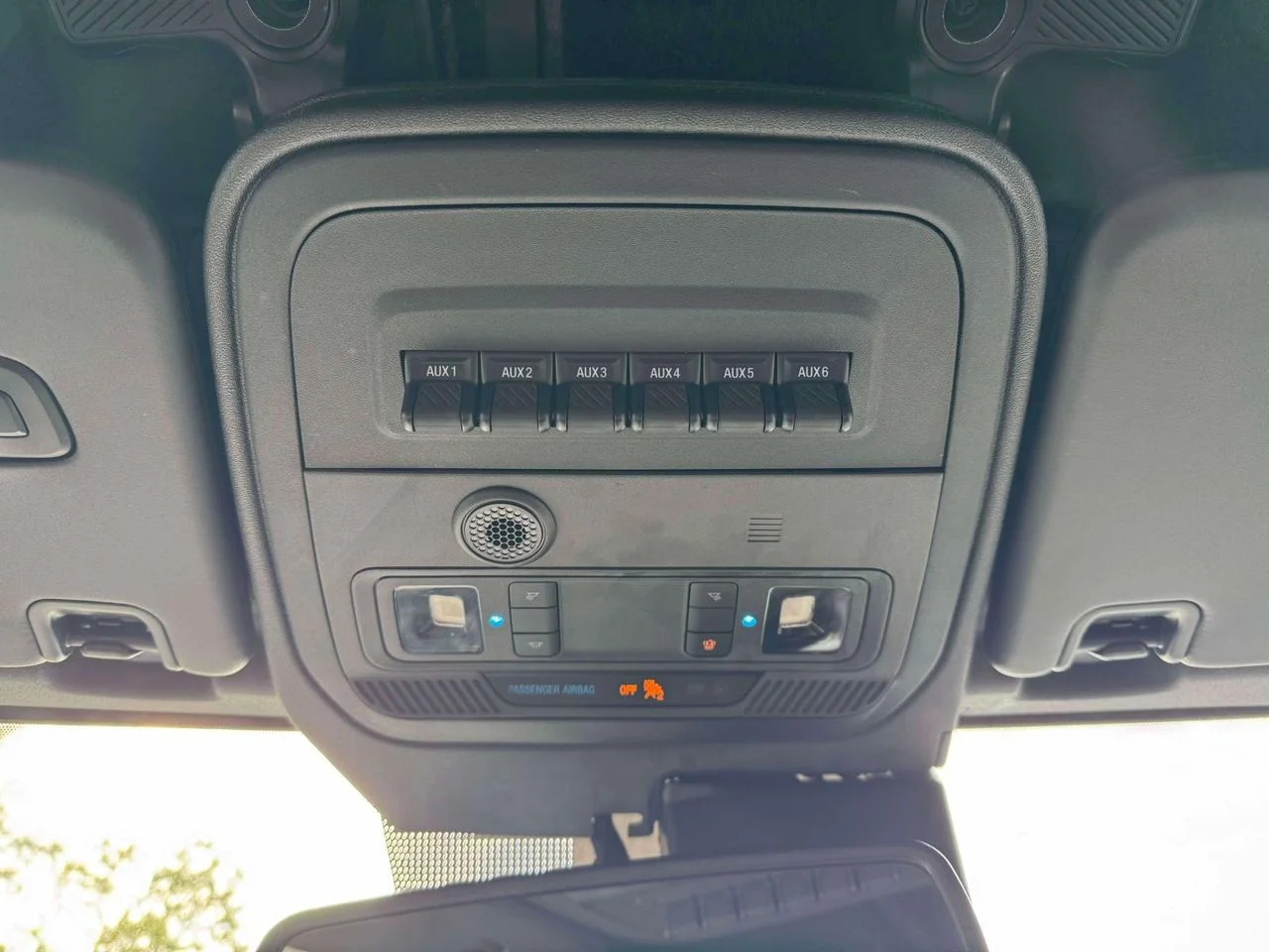 Used 2022 Shadow Black Ford Wildtrak image 36