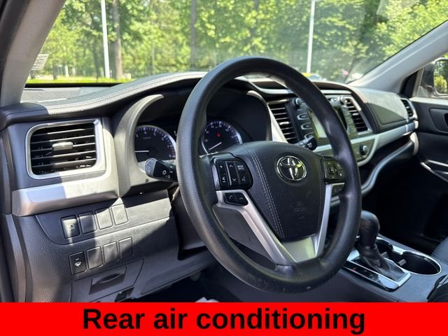 Used 2019 Shoreline Mist Toyota LE image 15