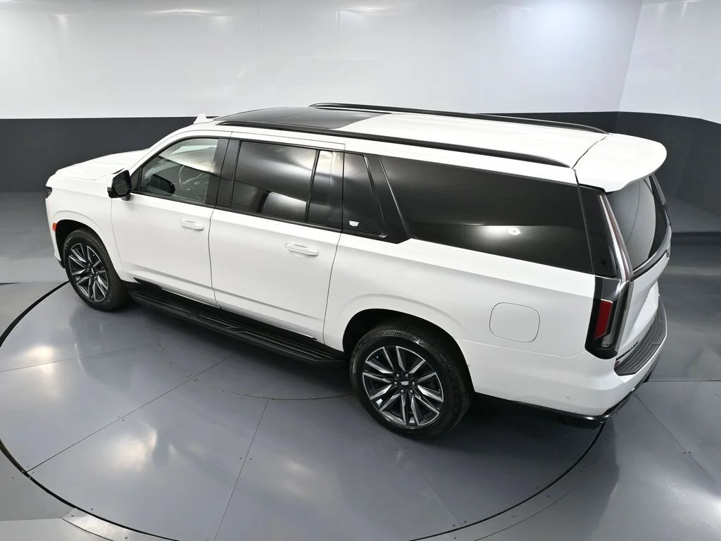 Used 2021 White Cadillac Sport image 68