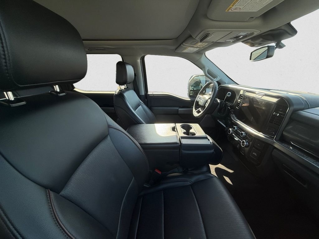Used 2025 Gray Ford Lariat image 10